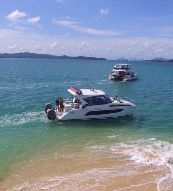 SHA-SHI-Luxury-Private-Catamaran-Speed-Cruiser-Island-Hopping-Phuket-in-style-1140x664