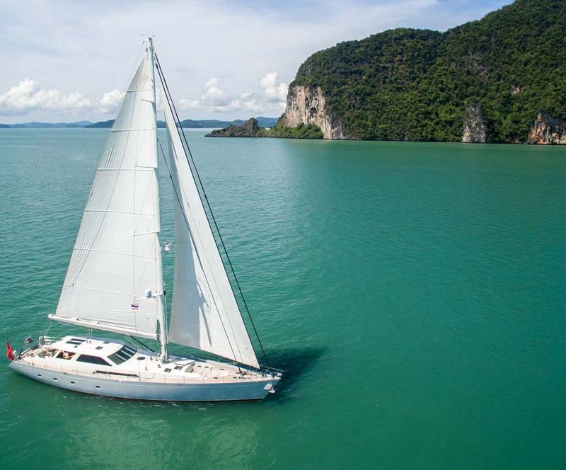 sl-silverling-phuket-yacht-charter-b