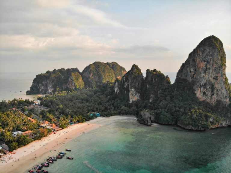 KRABI AND SURROUNDING ISLANDS